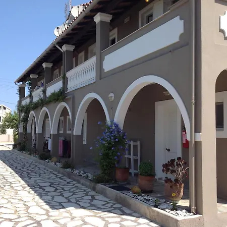 Babis & Iremia Acharavi (Corfu)