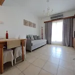 Appartement Babis & Iremia Akharavi