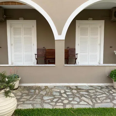 Apartament Babis & Iremia *